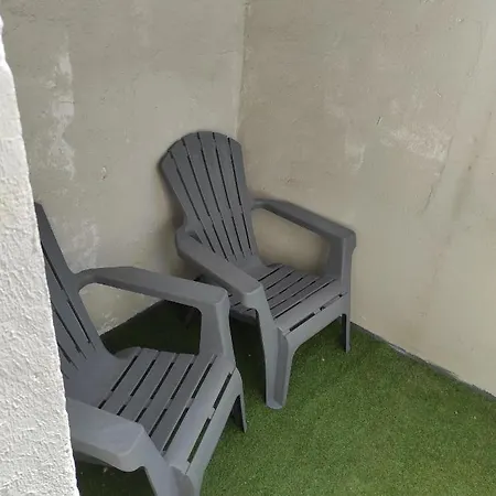 Duplex A 2 Pas De La לה פורטל