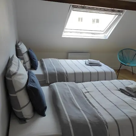 Duplex A 2 Pas De La דירה *