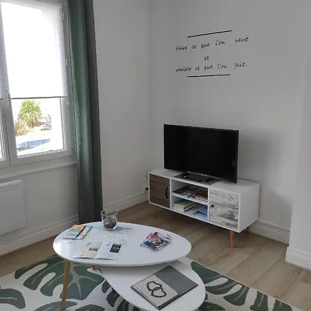 Duplex A 2 Pas De La 公寓